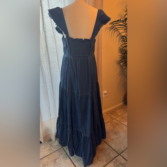 Anthropologie:Pilcro Sweetheart Flutter-Sleeve Denim Buttondown Dress - Picture 10 of 11